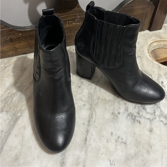 Steve Madden Gasto Leather Ankle Boots - Picture 3 of 10
